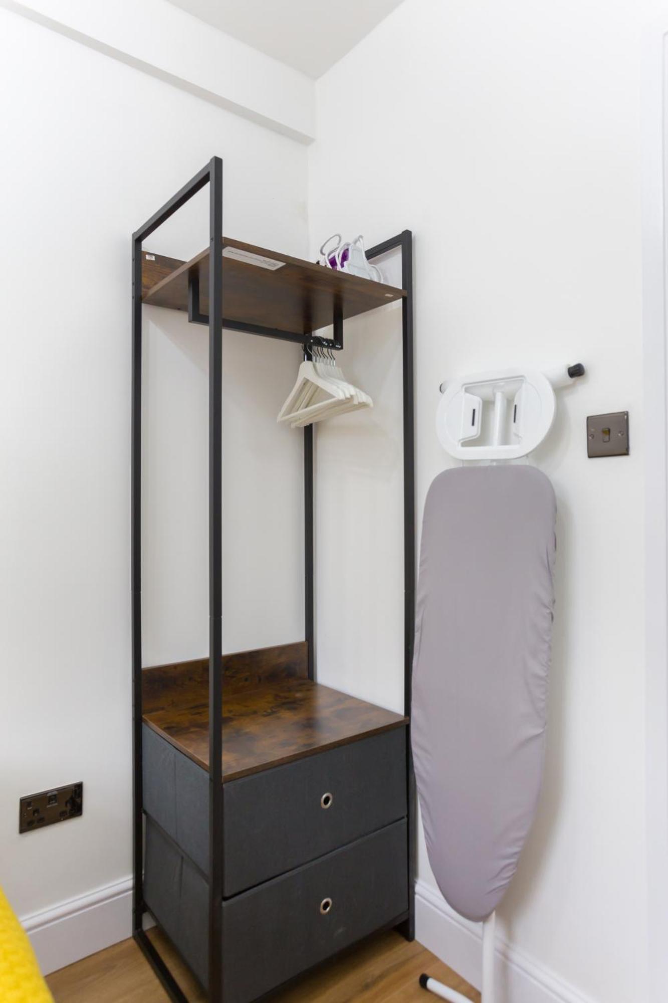 City Centre One Bedroom Apartment Next To Station, Newly Renovated Λονδίνο Εξωτερικό φωτογραφία