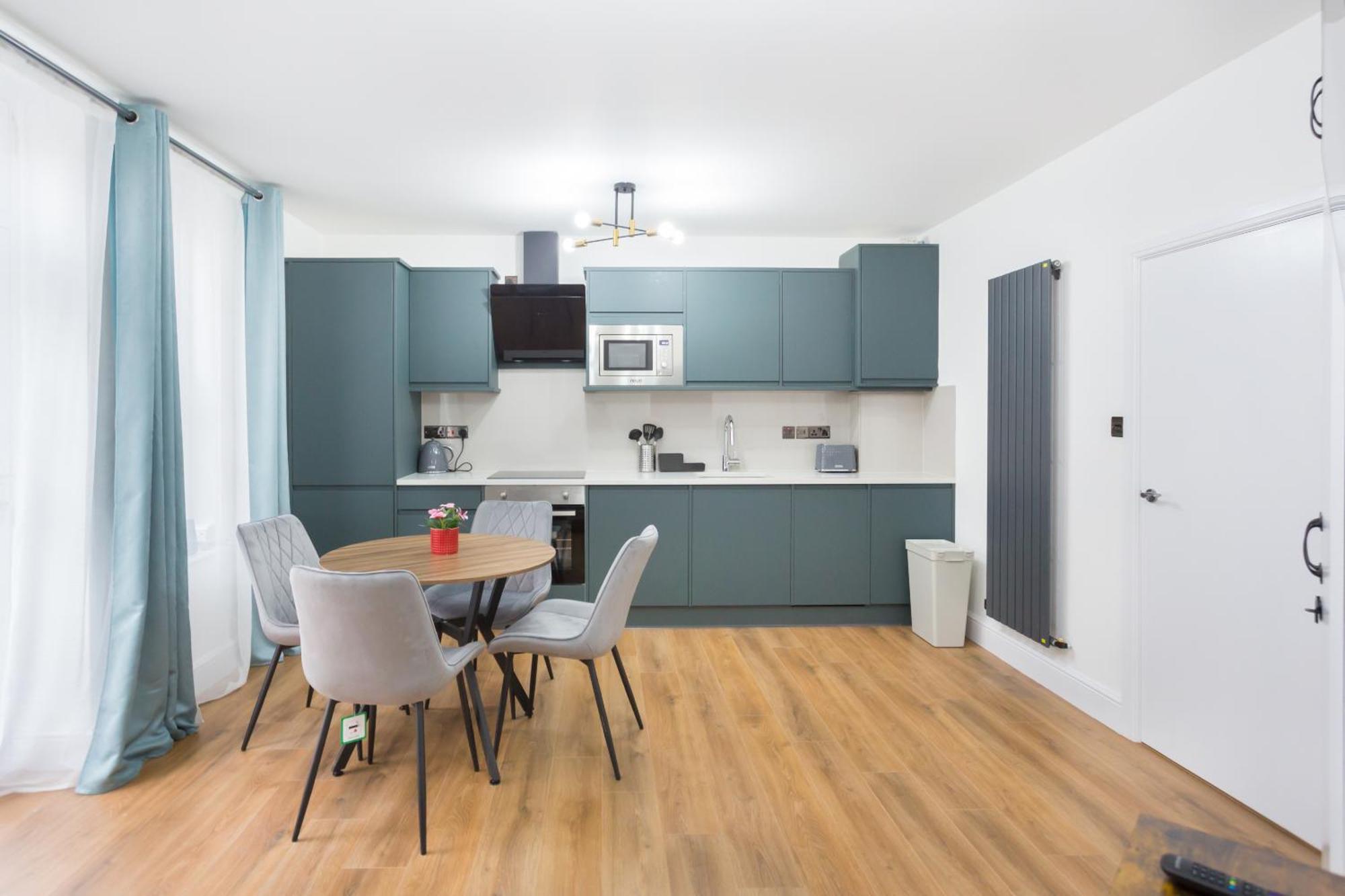 City Centre One Bedroom Apartment Next To Station, Newly Renovated Λονδίνο Εξωτερικό φωτογραφία